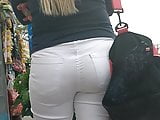 Bundinha loira linda no jeans branco Nice ass jeans white